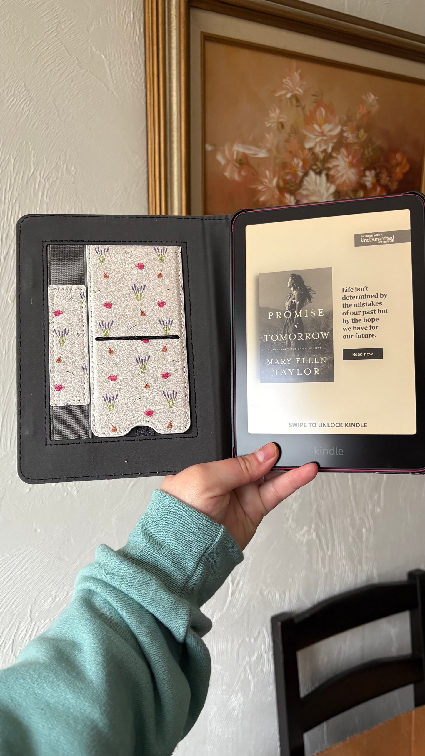 Lavender Latte Kickstand Kindle Case
