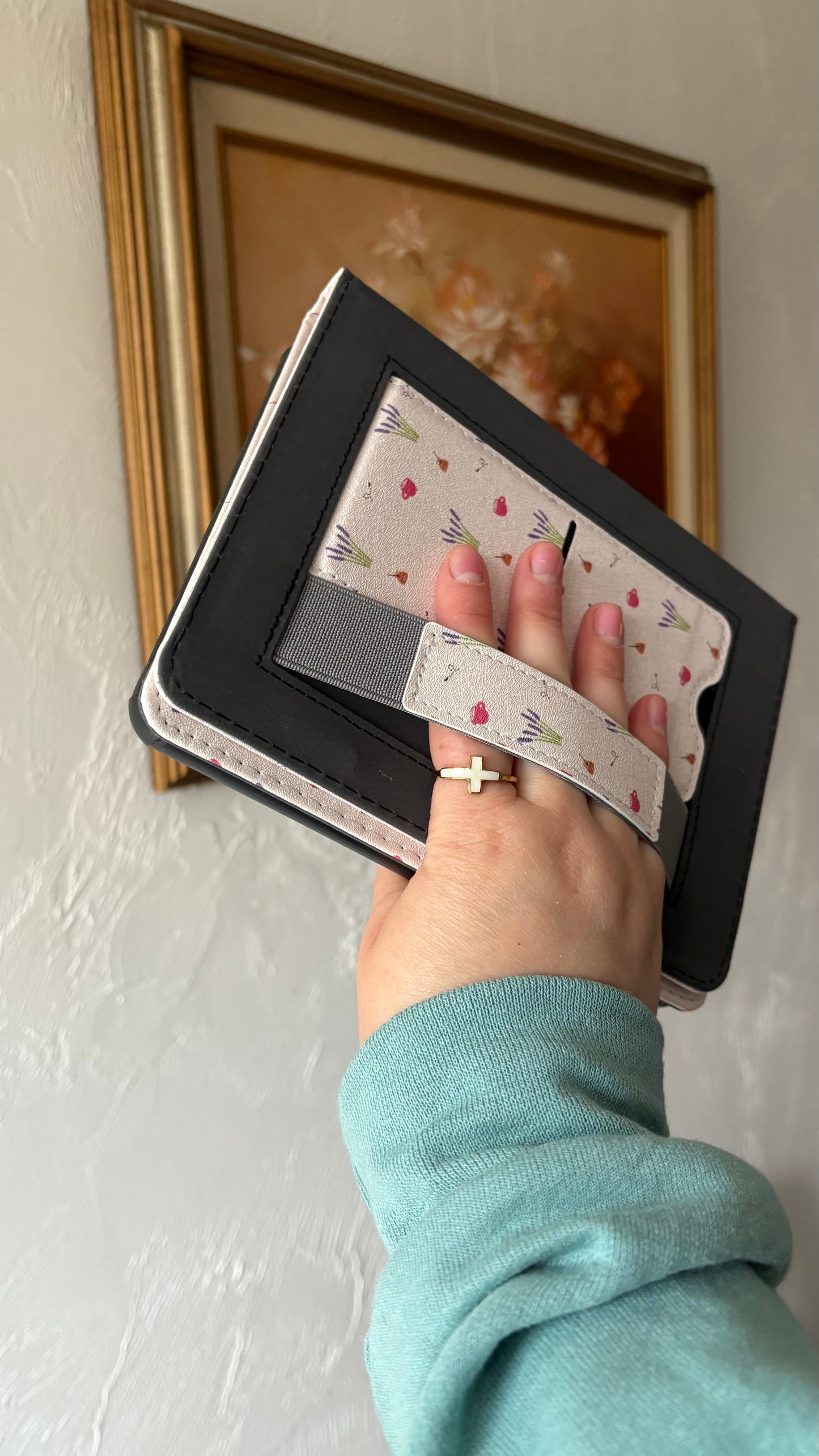 Lavender Latte Kickstand Kindle Case